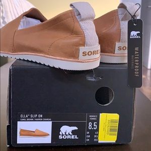 Sorel slip on leather loafers